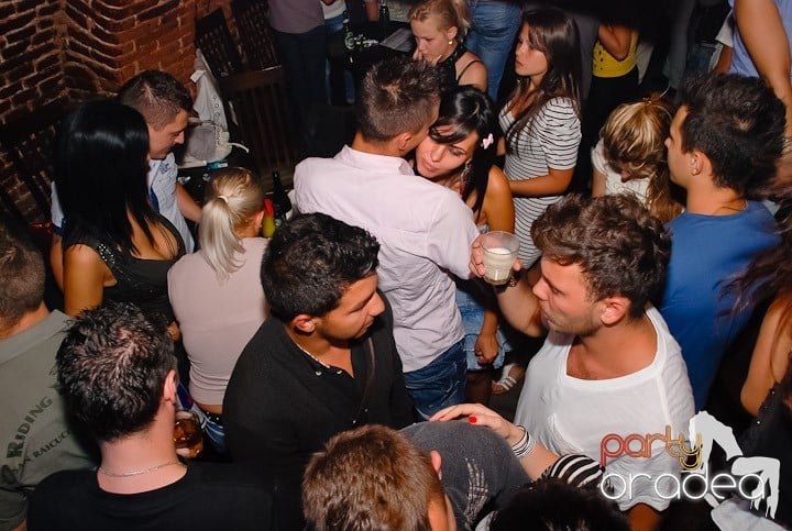 Party în Club Escape, 