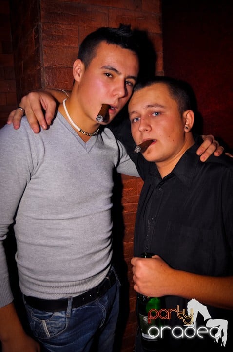 Party în Club Escape, 