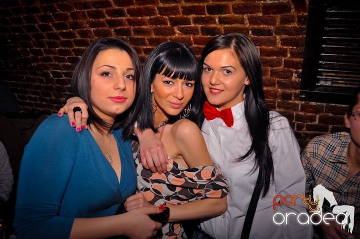 Party în Club Escape, 