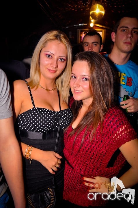 Party în Club Escape, 