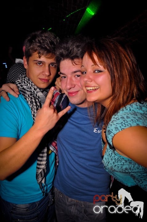 Party în Club Escape, 
