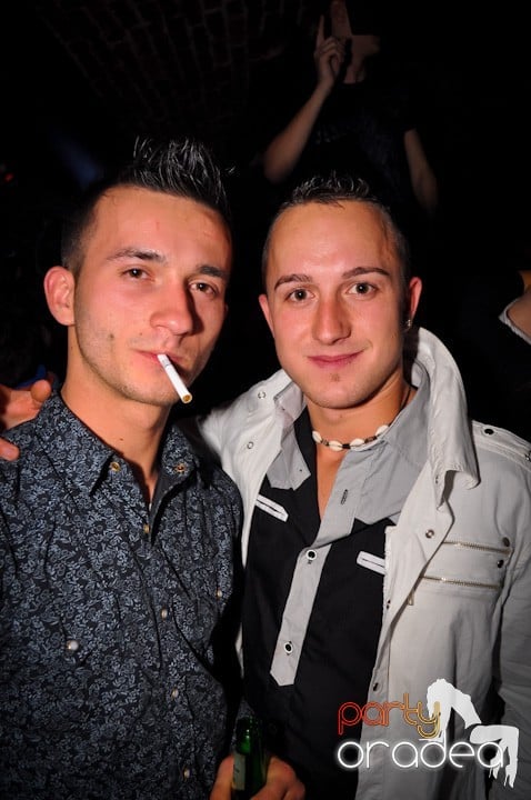 Party în Club Escape, 