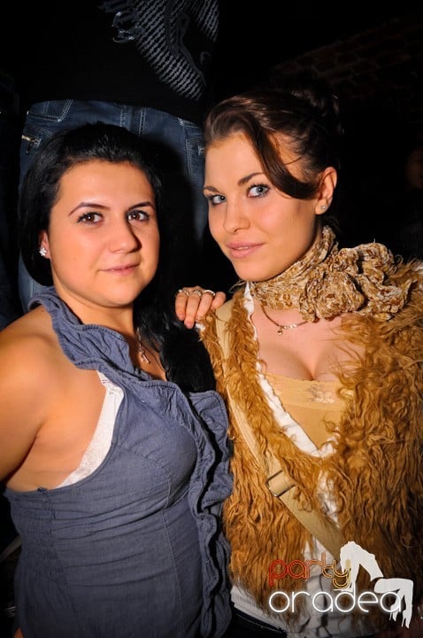 Party în Club Escape, 