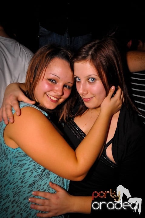 Party în Club Escape, 