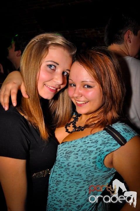 Party în Club Escape, 