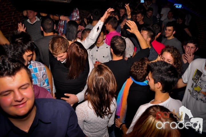 Party în Club Escape, 