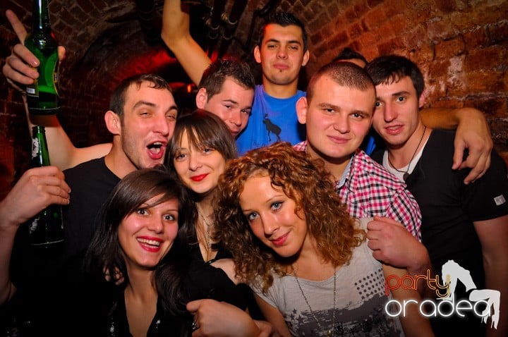 Party în Club Escape, 