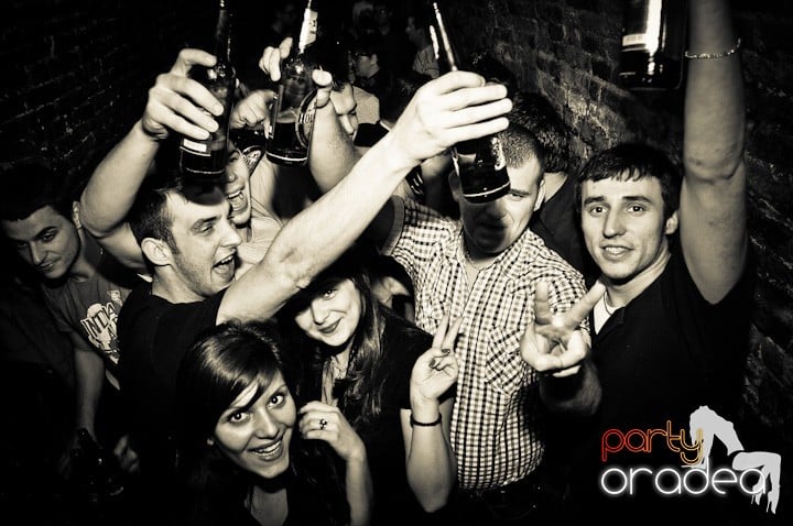 Party în Club Escape, 