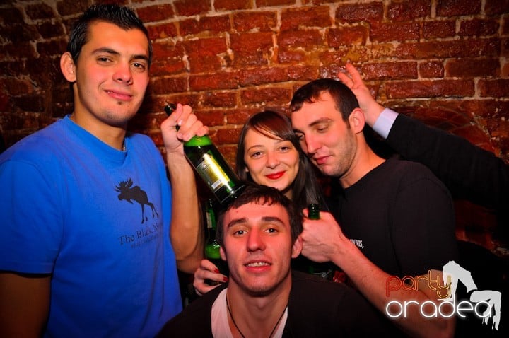 Party în Club Escape, 