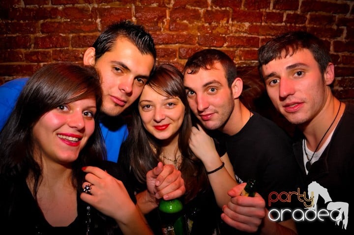 Party în Club Escape, 