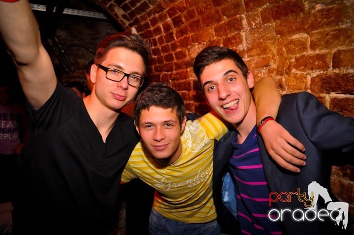 Party în Club Escape, 