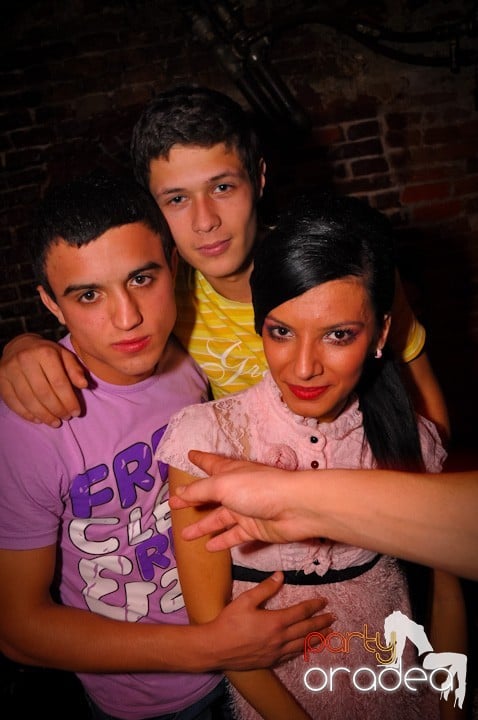 Party în Club Escape, 