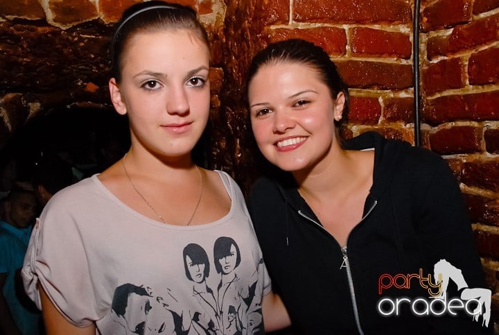 Party în Club Escape, 