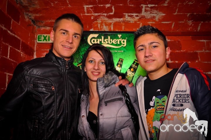 Party în Club Escape, 