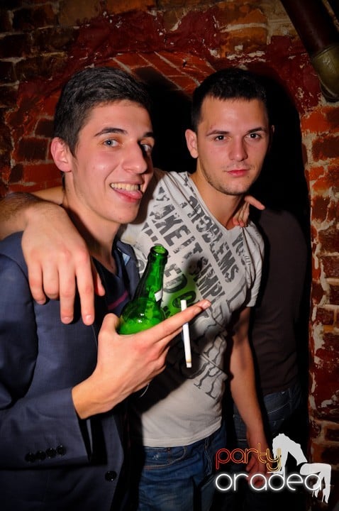 Party în Club Escape, 