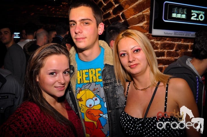 Party în Club Escape, 