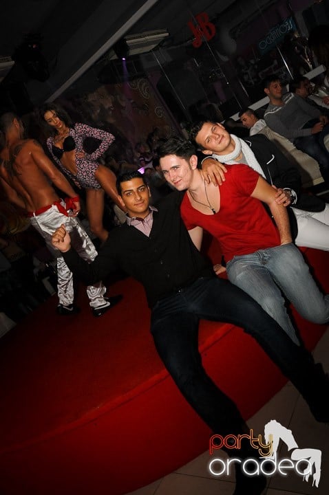 Party în Club Heat, 