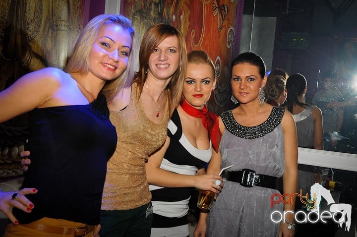 Party în Club Heat, 
