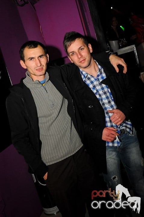 Party în Club Heat, 