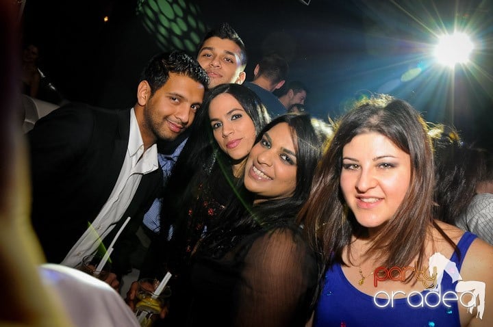 Party în Club Heat, 