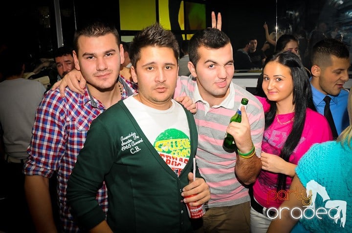 Party în Club Heat, 