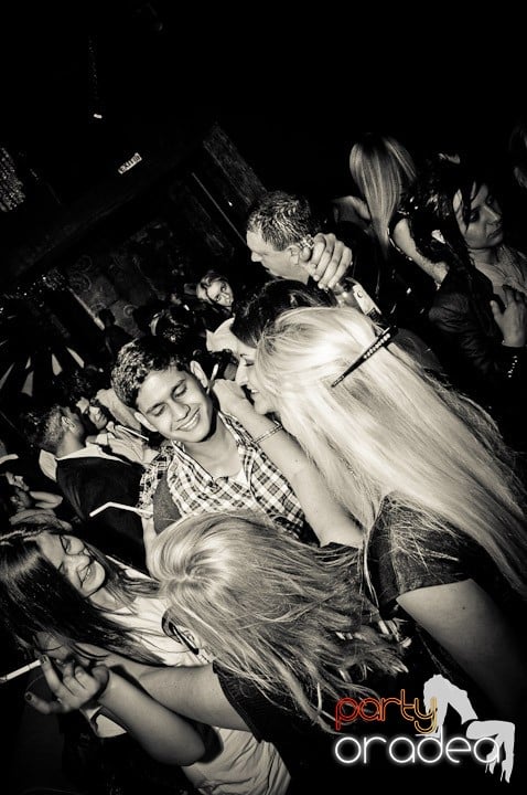 Party în Club Heat, 