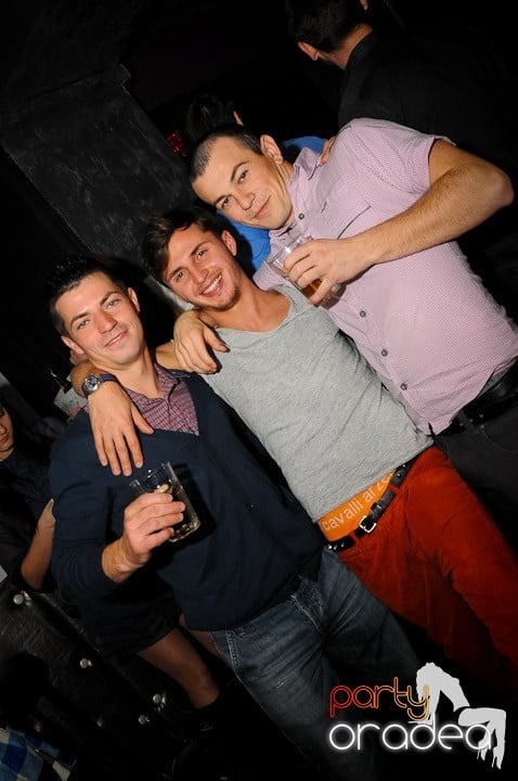 Party în Club Heat, 