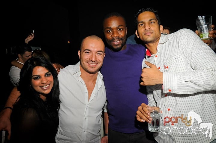 Party în Club Heat, 