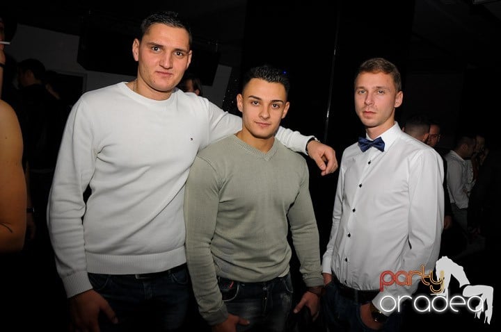 Party în Club Heat, 