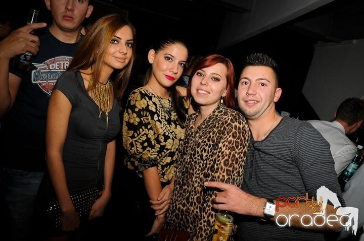 Party în Club Heat, 