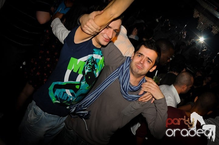 Party în Club Heat, 