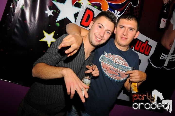 Party în Club Heat, 