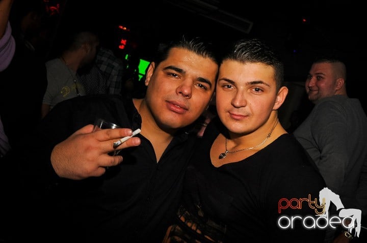 Party în Club Heat, 