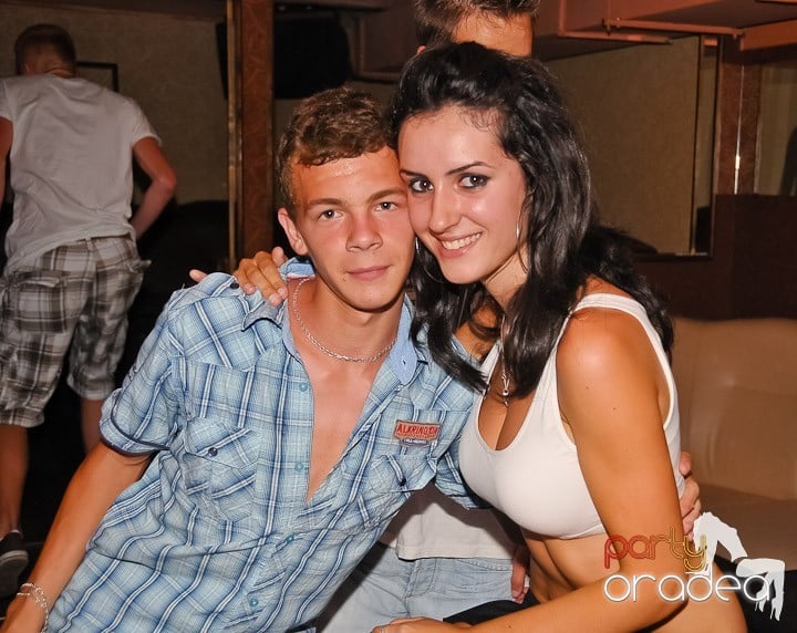 Party în Club Seven, 