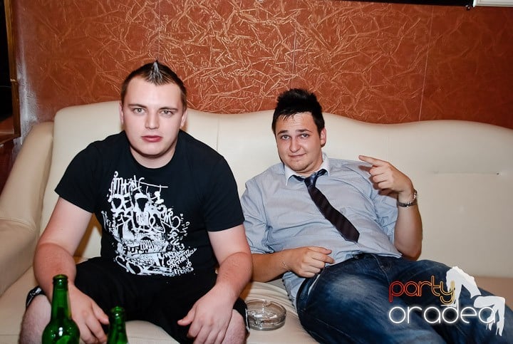 Party în Club Seven, 