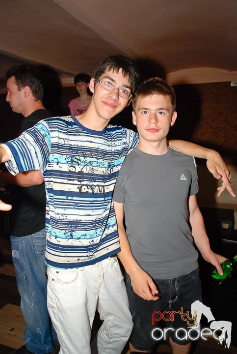 Party în Club Seven, 