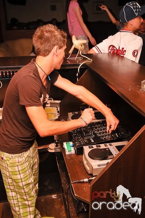 Party în Club Seven, 