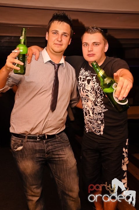 Party în Club Seven, 