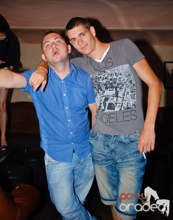 Party în Club Seven, 
