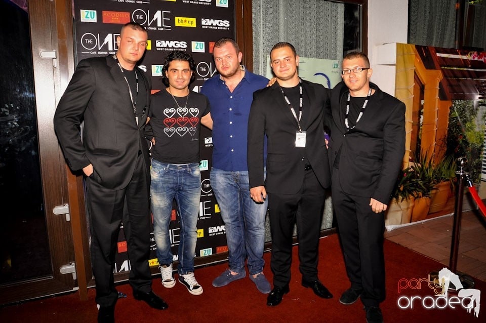 Party în Club The One, 