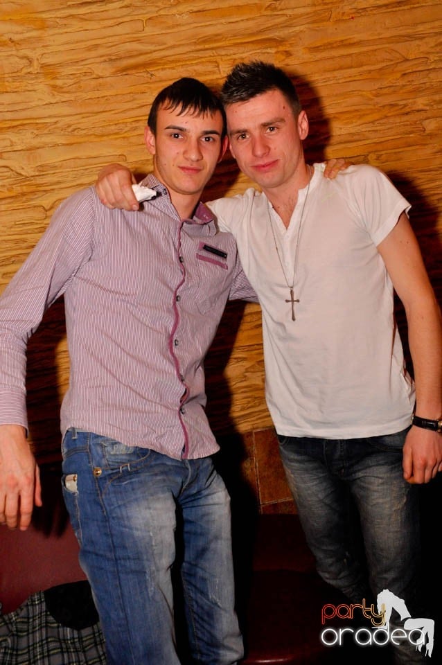 Party în Downtown Club, 