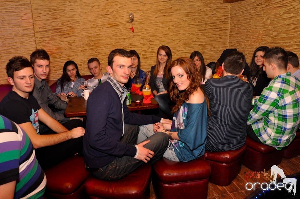 Party în Downtown Club, 