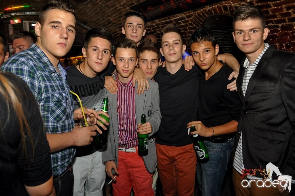 Party în Escape Club, 