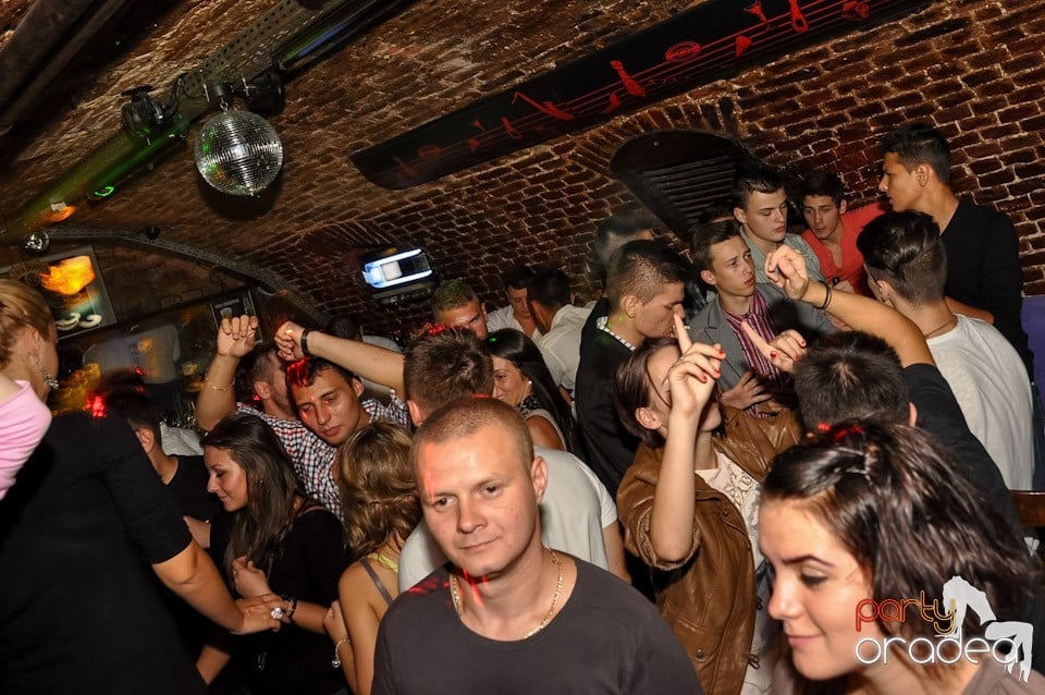 Party în Escape Club, 