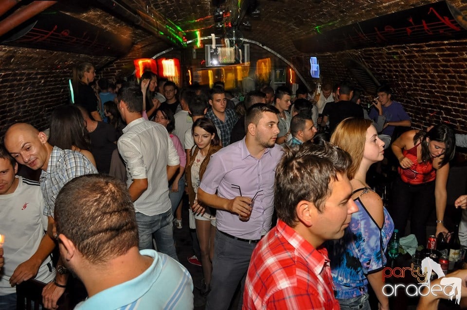 Party în Escape Club, 