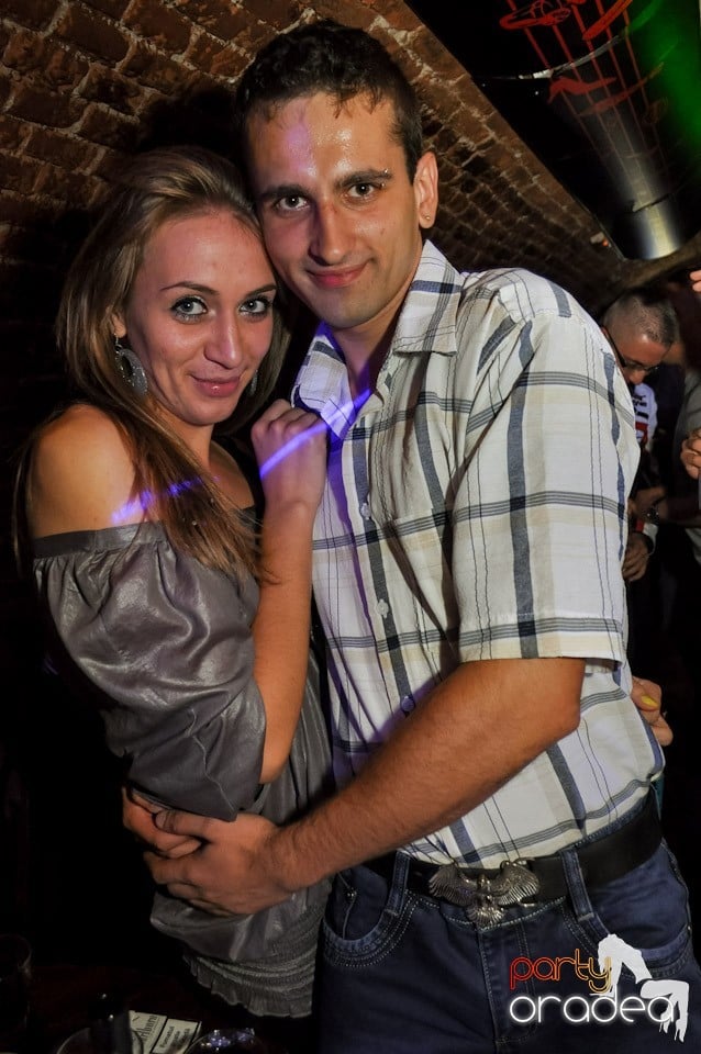 Party în Escape Club, 