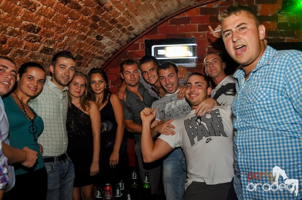 Party în Escape Club, 