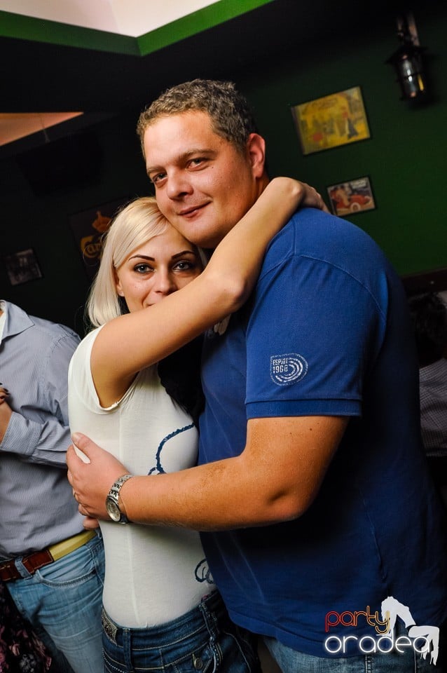 Party în Green Pub, Green Pub