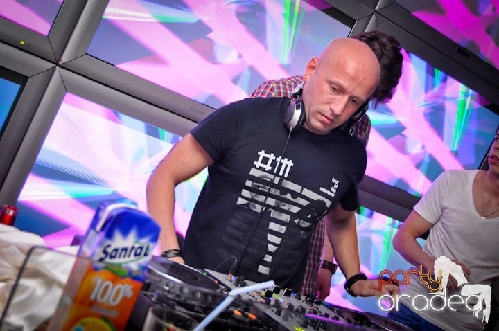 Party în Heat Club, 