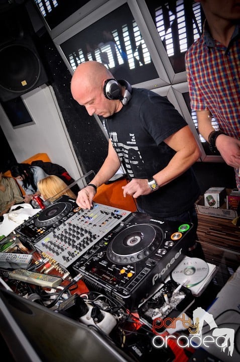 Party în Heat Club, 